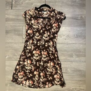 Kimchi Blue floral button down dress size small